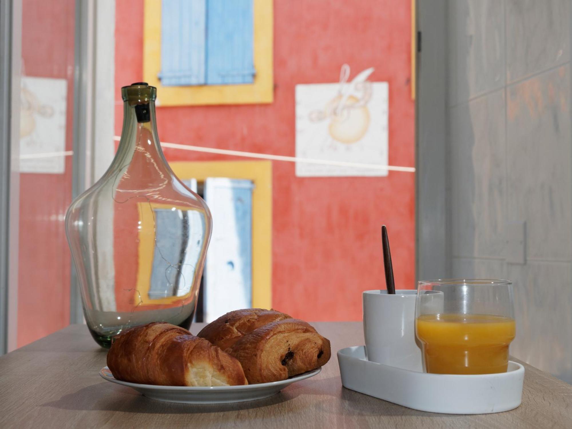 Le King & Suites Etoilees Gréoux-les-Bains Zewnętrze zdjęcie