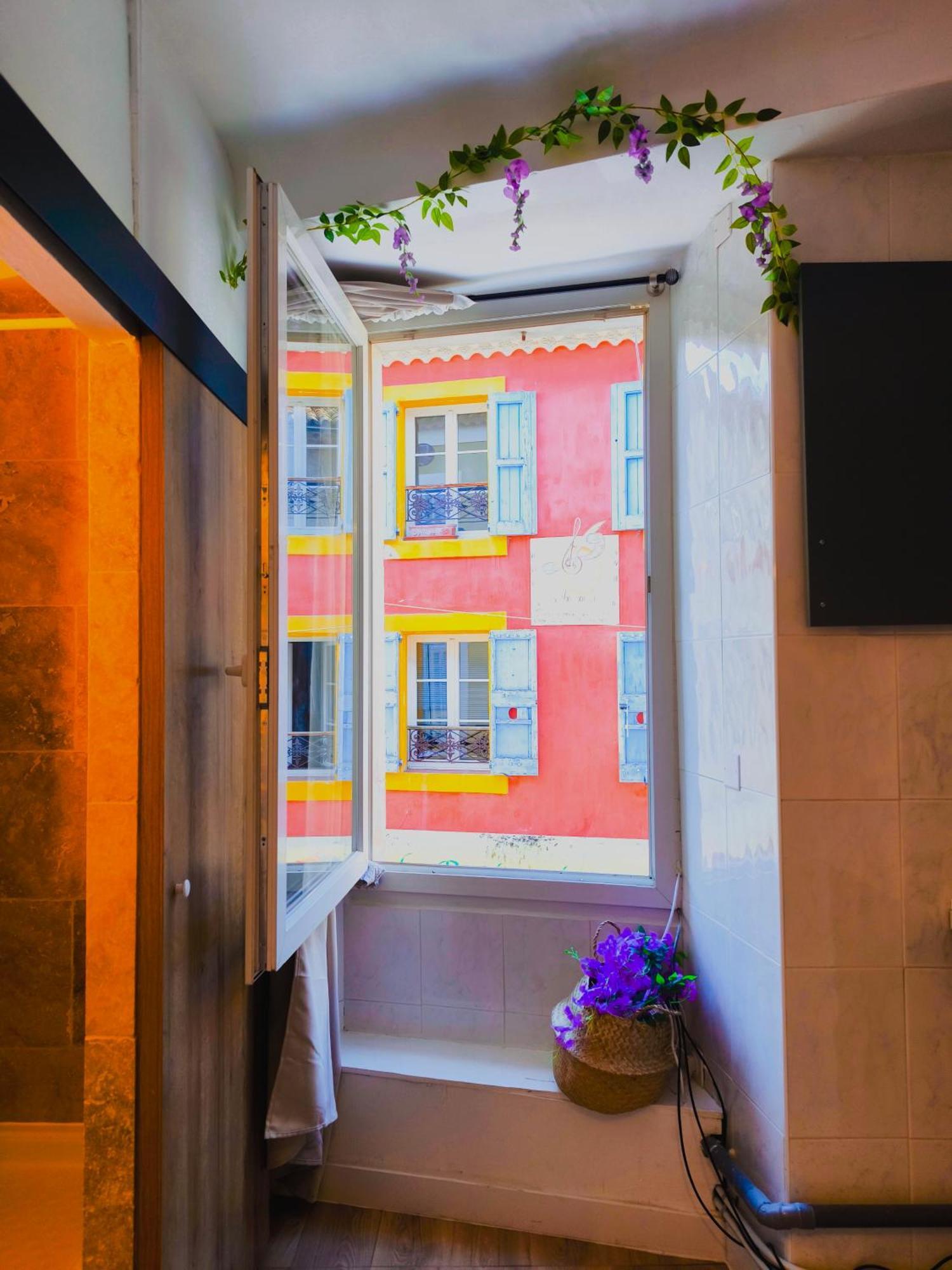 Le King & Suites Etoilees Gréoux-les-Bains Zewnętrze zdjęcie