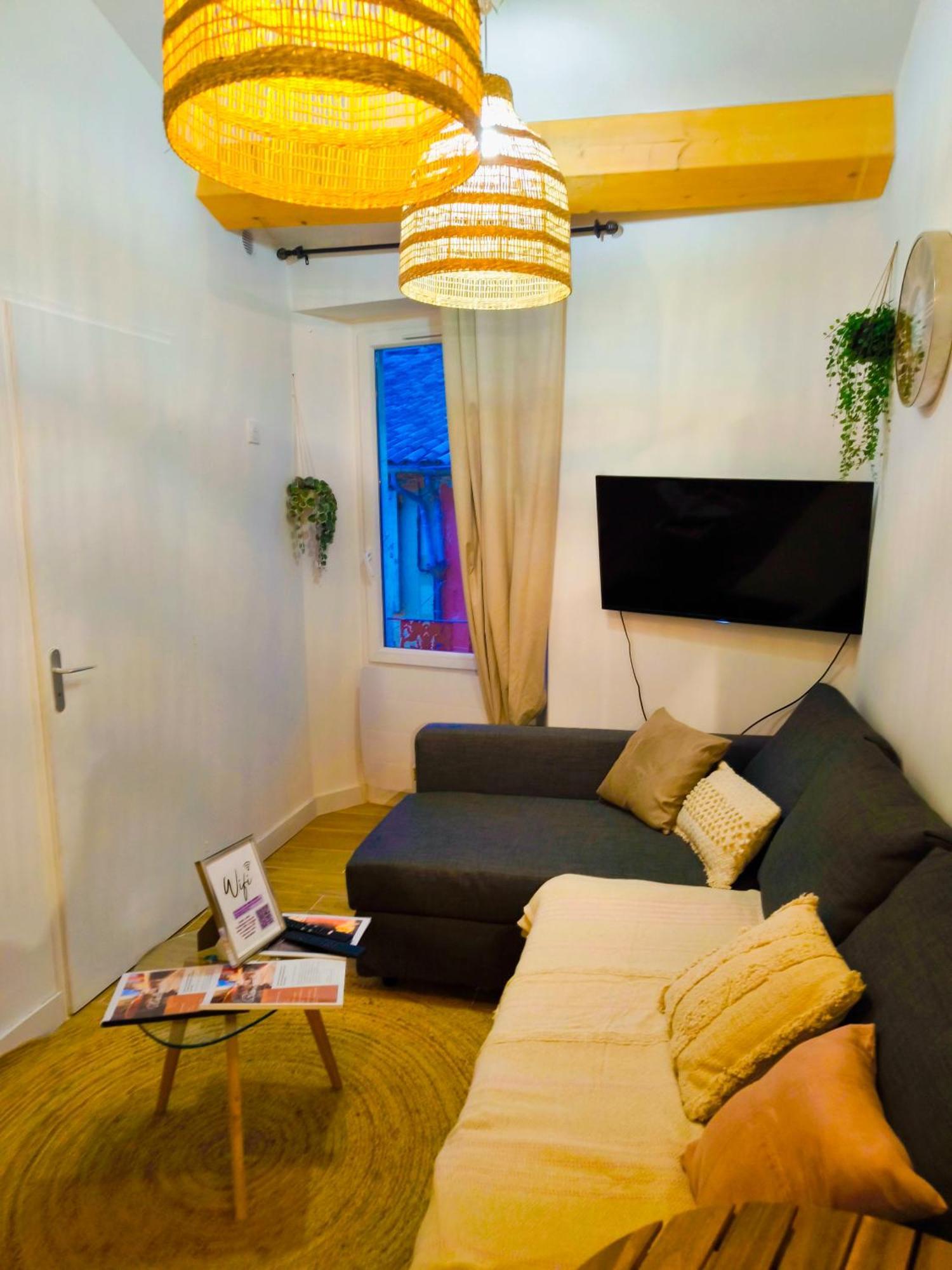 Le King & Suites Etoilees Gréoux-les-Bains Zewnętrze zdjęcie